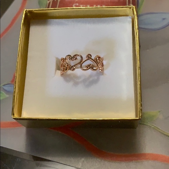 Ring - Picture 1 of 2